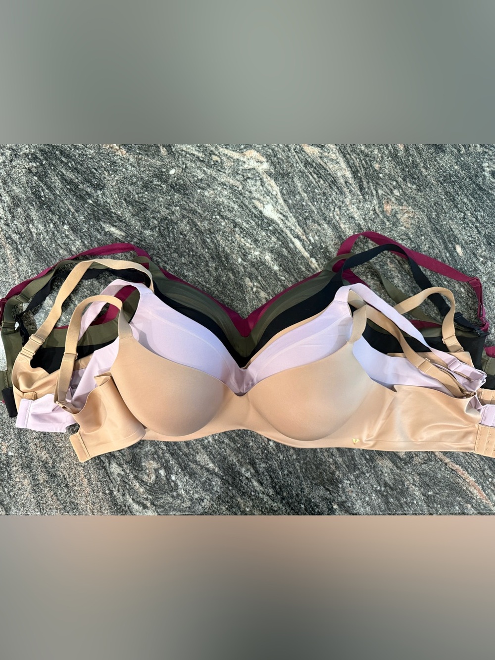 VS Infinity Flex Wireless Bra Lot — Size 38D